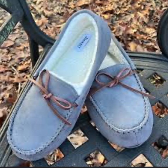 Old Navy Faux-Suede Sherpa-Lined Moccasin Slippers Size 8/9 New! - Picture 1 of 3